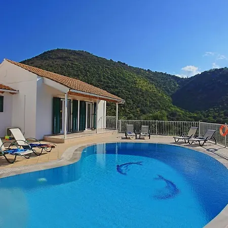 Oneiro Villa Apraos