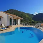 Oneiro Villa Apraos