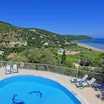 Oneiro Villa Apraos